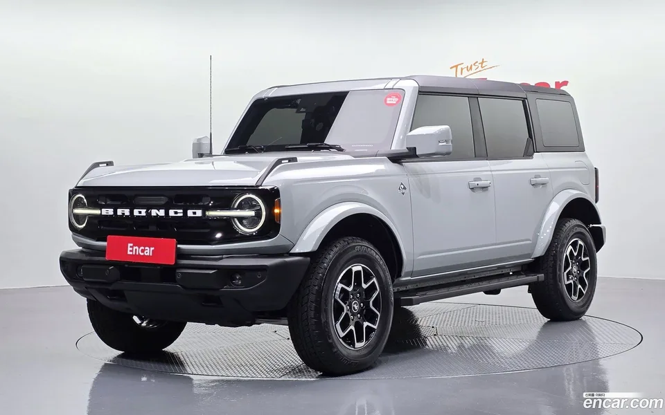 Ford Bronco 2.3 2024 — photo 1, buy with delivery to Moscow