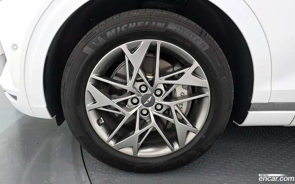Genesis GV70 2.5T AWD 2023 — thumbnail 2