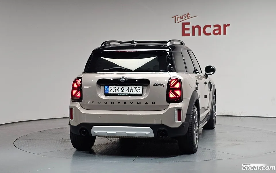MINI Cooper S Countryman ALL4 2023 — thumbnail 4