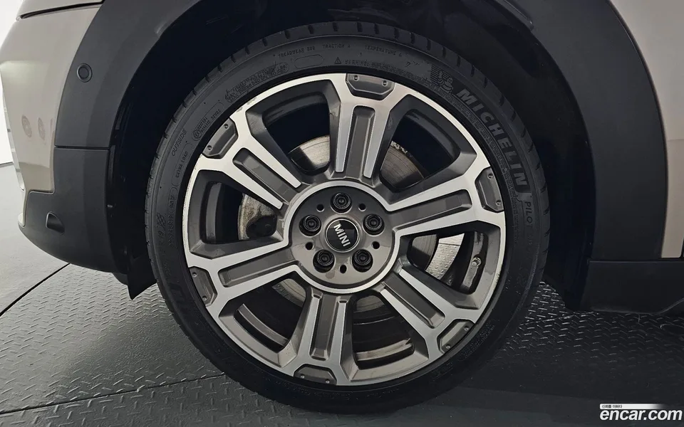 MINI Cooper S Countryman ALL4 2023 — thumbnail 5