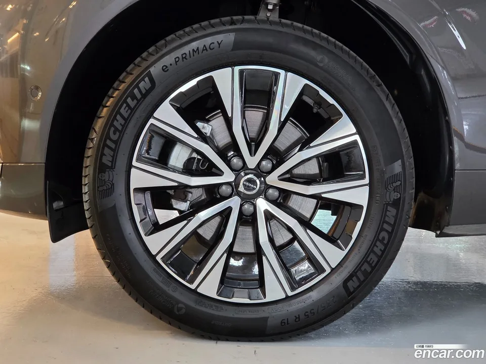 Volvo XC60 B5 2025 — thumbnail 2