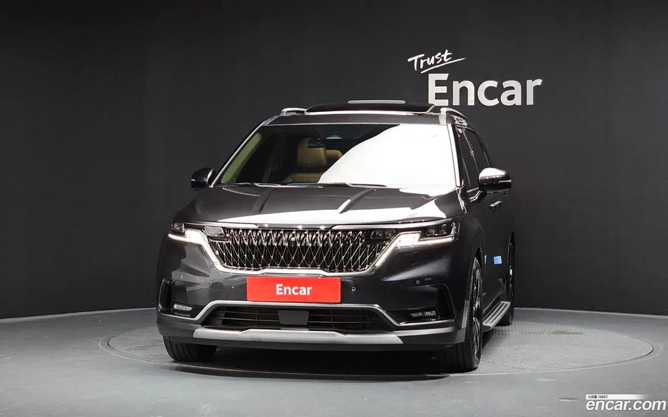 Kia Carnival 9 2023 — thumbnail 3
