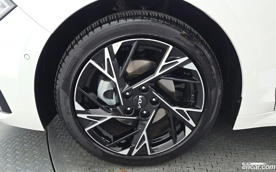 Kia K5 2.0 2024 — thumbnail 2