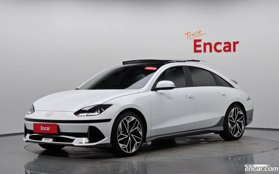 Hyundai Ioniq 6 AWD 2023 — photo 1, buy with delivery to Moscow