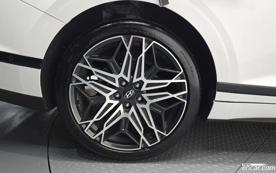 Hyundai Grandeur 2.5 2WD 2024 — миниатюра 2