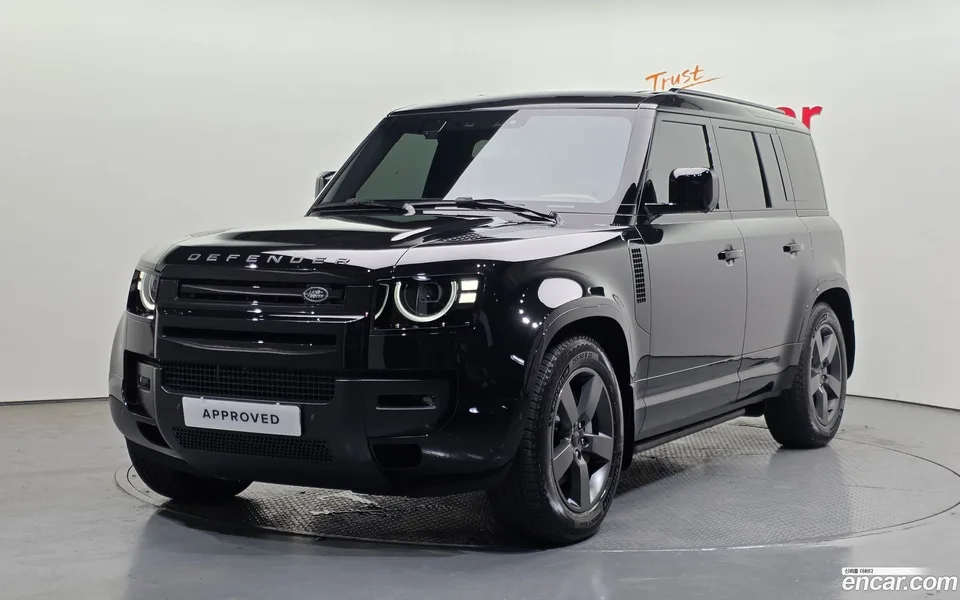 Land Rover Defender 110 D300 X- HSE 2026 — photo 1, buy with delivery to Moscow