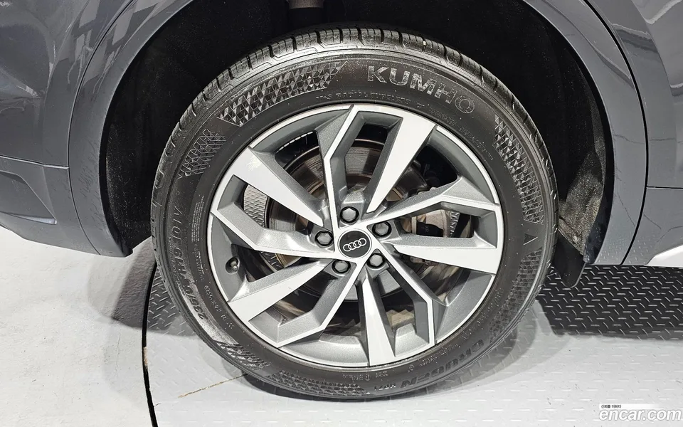 Audi Q5 45 TFSI 2023 — thumbnail 5
