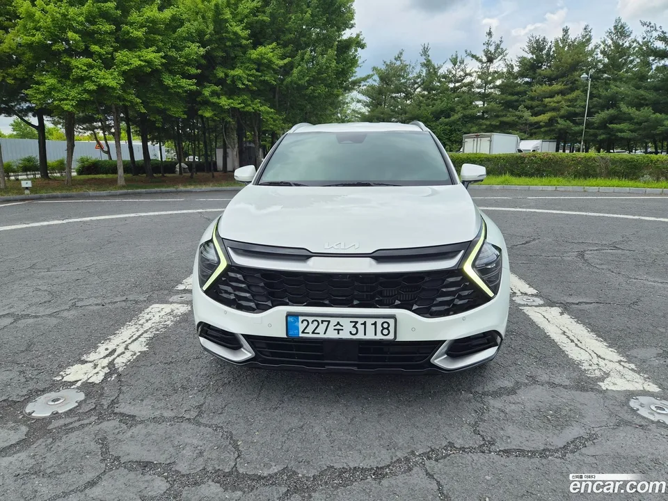 Kia Sportage 2.0 2WD 2024 — photo 1, buy with delivery to Moscow