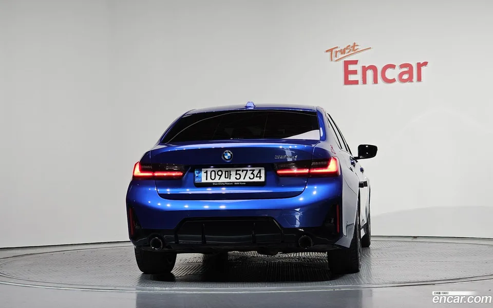 BMW 3 Series 320d M 2023 — thumbnail 4