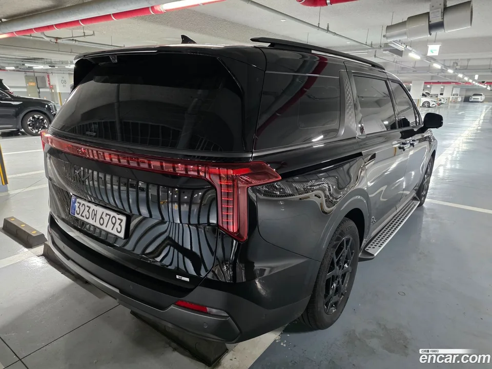 Kia Carnival HEV 9 X Line 2026 — thumbnail 3