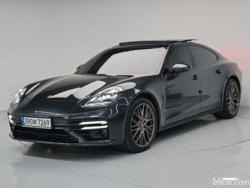 Porsche Panamera (971) 2.9 AWD 2023 — photo 1, buy with delivery to Moscow