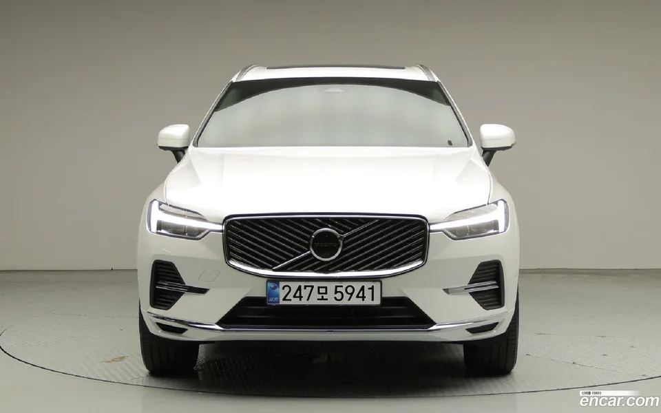 Volvo XC60 T8 2026 — thumbnail 3
