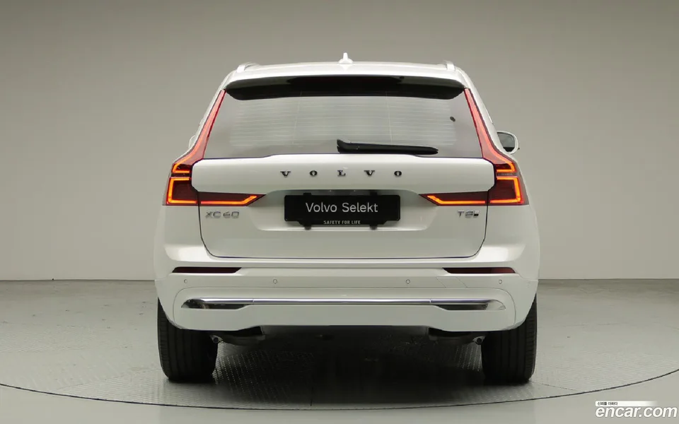Volvo XC60 T8 2026 — thumbnail 5