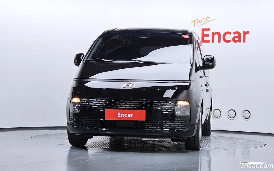 Hyundai Staria L3.5 11 2022 — thumbnail 3