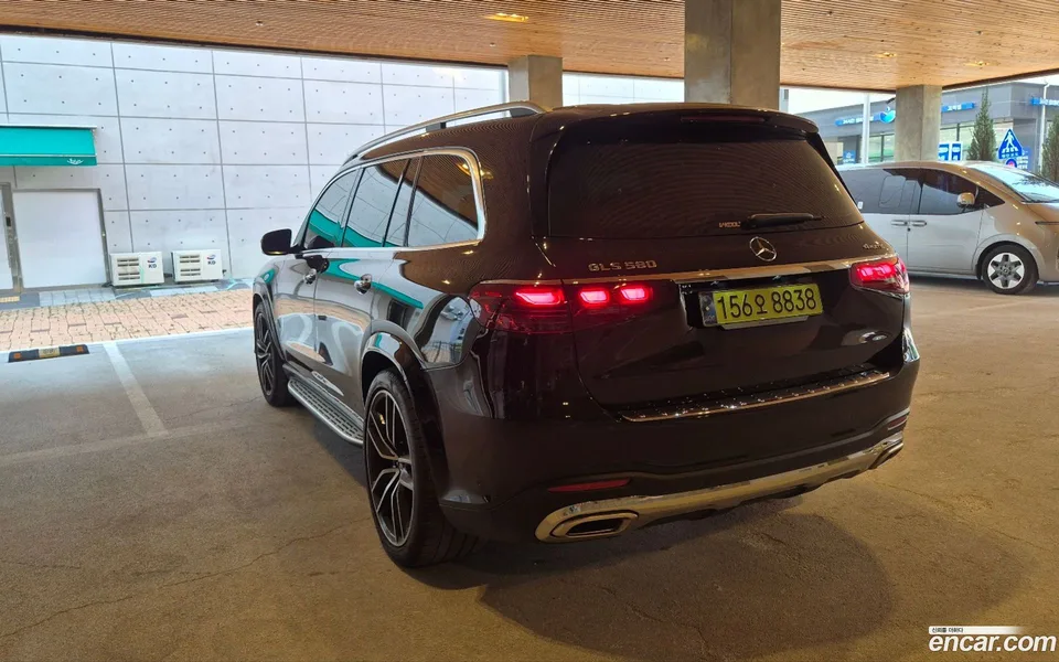 Mercedes-Benz GLS-Class GLS580 4MATIC 2024 — thumbnail 5