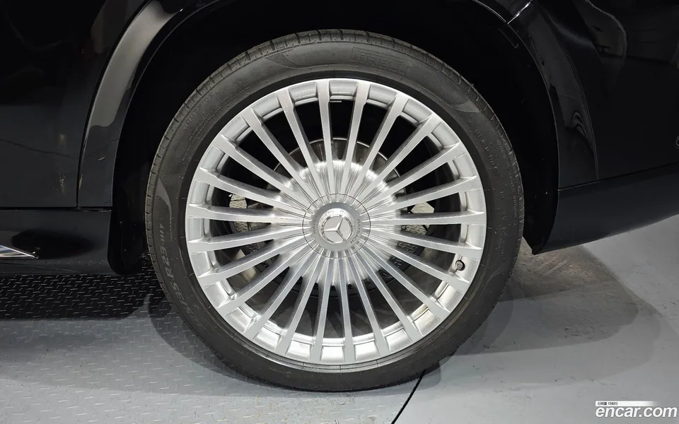 Mercedes-Benz GLS-Class GLS600 4MATIC 2022 — миниатюра 2