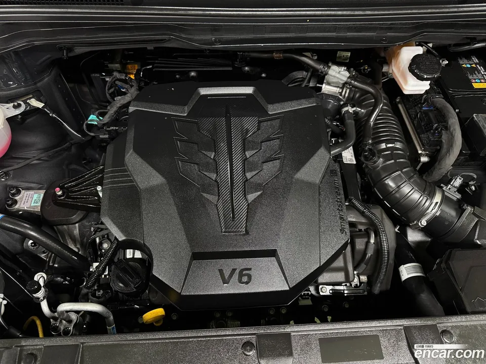 Kia Carnival 9 2023 — thumbnail 2