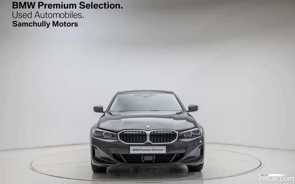 BMW 3 Series 320i 2025 — thumbnail 2