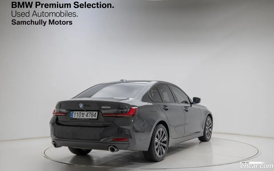 BMW 3 Series 320i 2025 — thumbnail 4