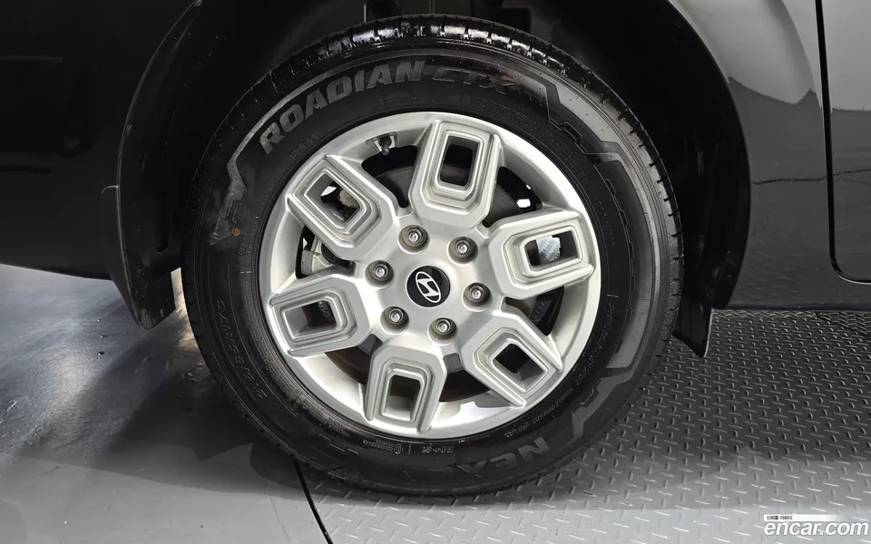 Hyundai Staria HEV 1.6 3 2024 — thumbnail 5