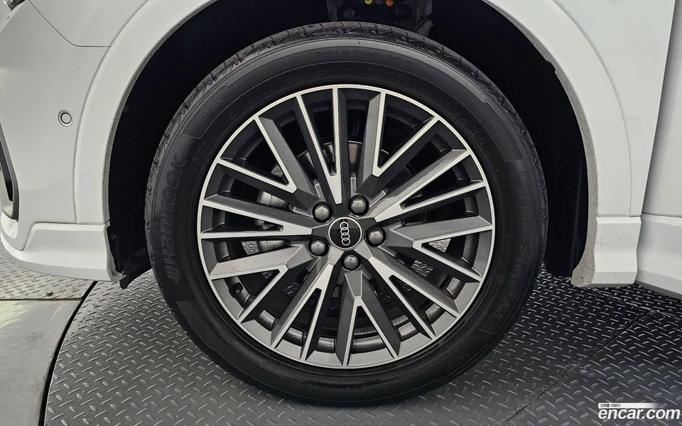 Audi Q3 35 TDI 2022 — thumbnail 2
