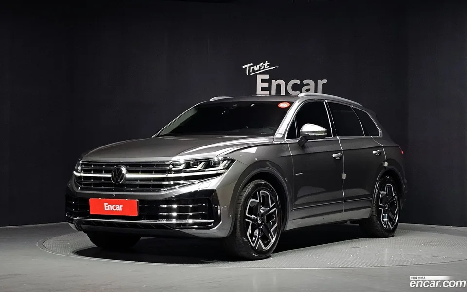 Volkswagen Touareg 3.0 TDI 2024 — фото 1, купить с доставкой в Москву