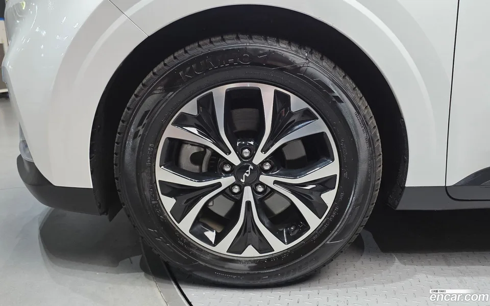 Kia Carnival 9 2022 — thumbnail 2