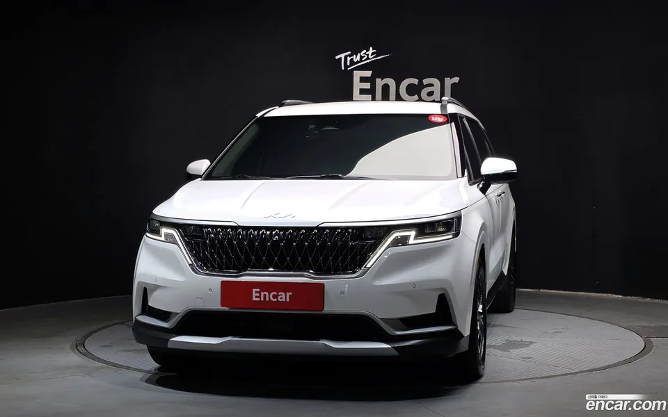 Kia Carnival 9 2022 — thumbnail 3