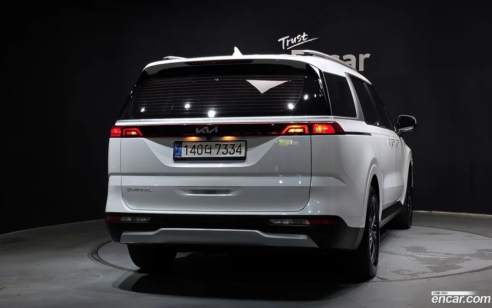Kia Carnival 9 2022 — thumbnail 4