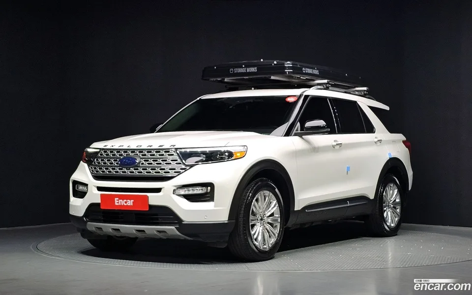 Ford Explorer 2.3 4WD 2022 — photo 1, buy with delivery to Moscow