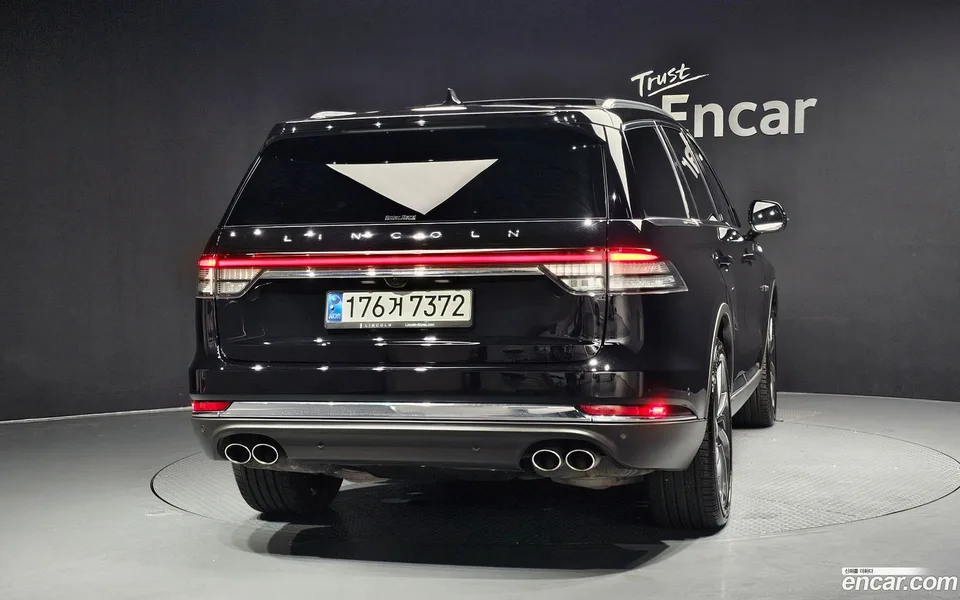 Lincoln Aviator 3.0 AWD 2023 — thumbnail 4