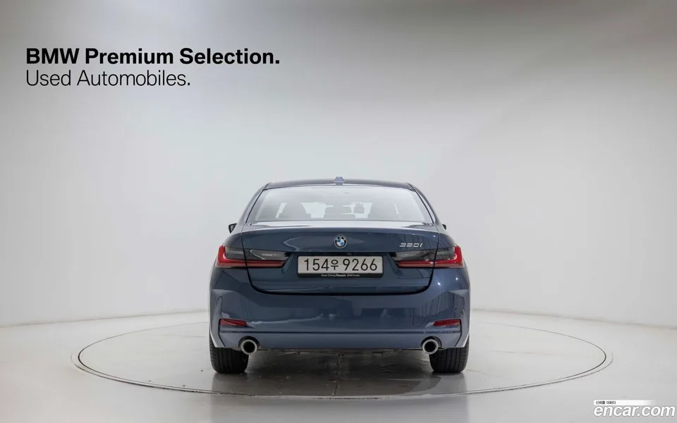 BMW 3 Series 320i 2025 — thumbnail 4