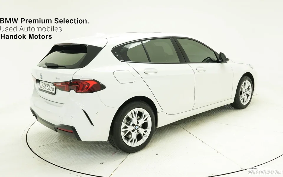 BMW 1 Series 120 2025 — thumbnail 4