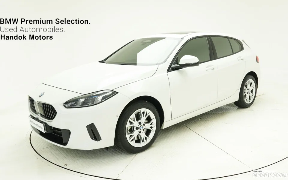 BMW 1 Series 120 2025 — photo 1, buy with delivery to Moscow