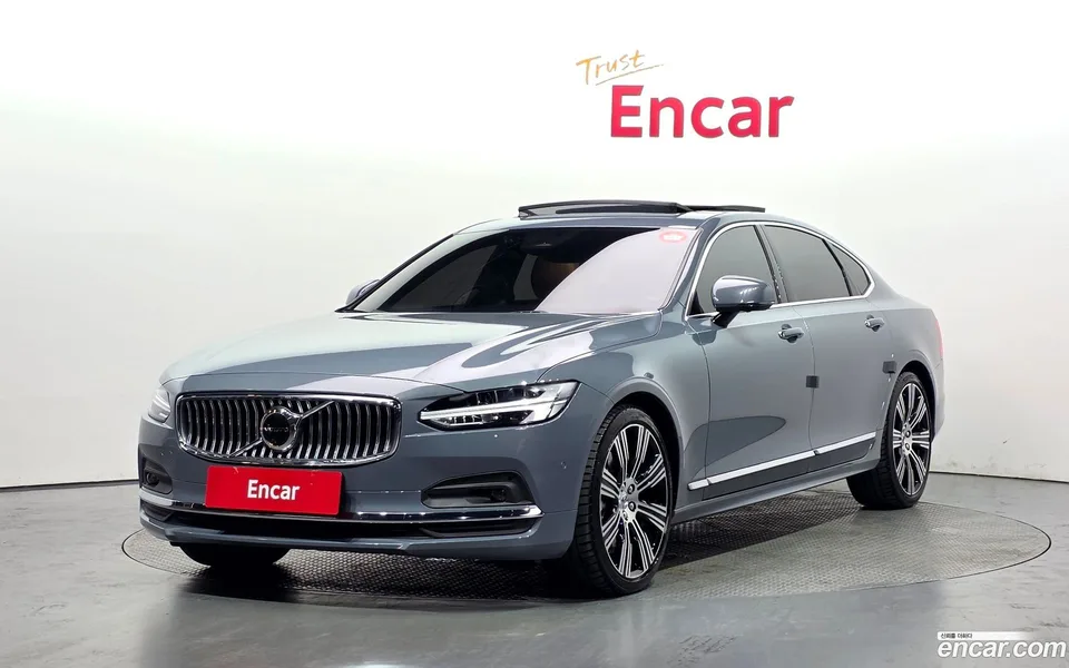 Volvo S90 B6 AWD 2023 — photo 1, buy with delivery to Moscow