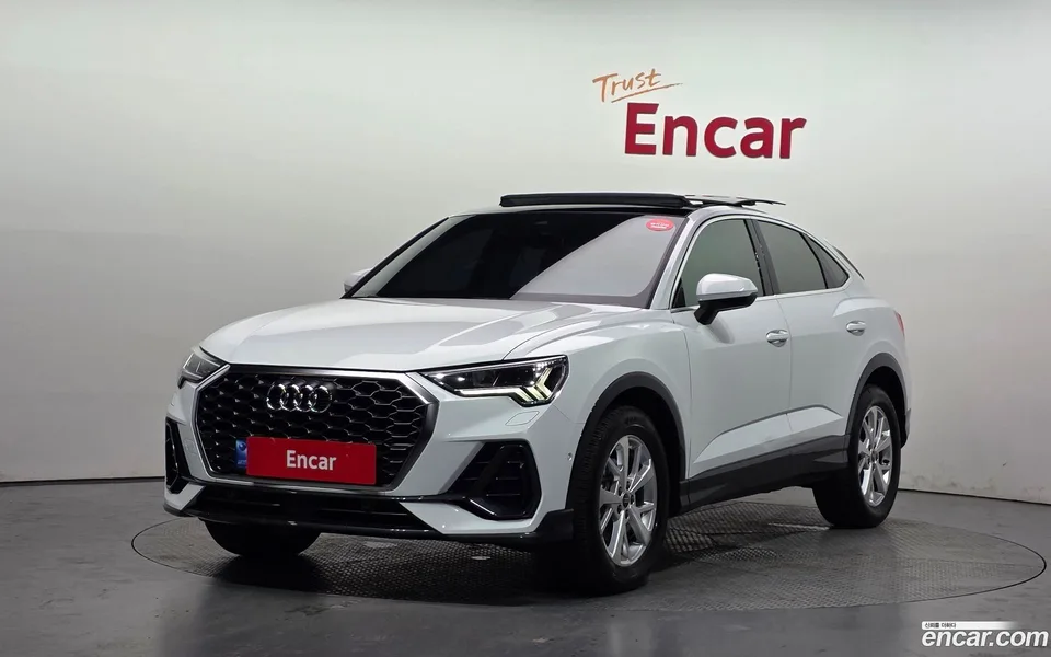 Audi Q3 35 TDI 2023 — photo 1, buy with delivery to Moscow