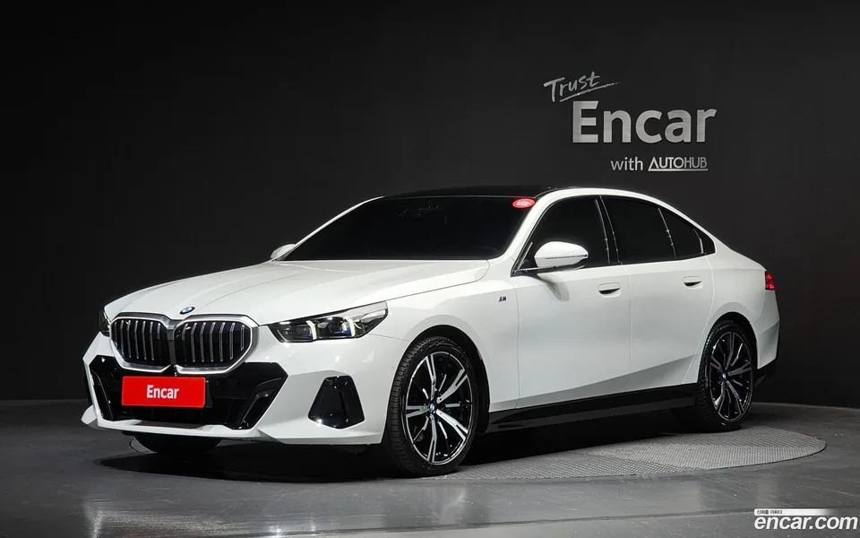 BMW 5 Series 530i xDrive M 2025 — photo 1, buy with delivery to Moscow
