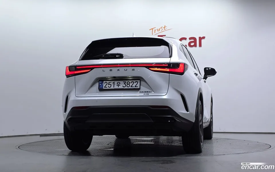 Lexus NX 350h 2024 — thumbnail 4