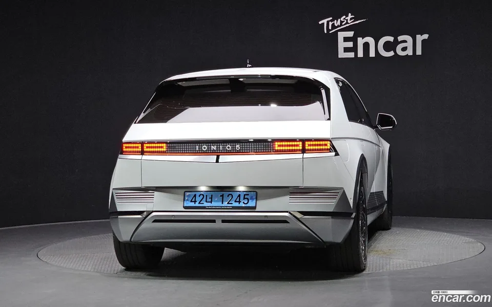 Hyundai Ioniq 5 2022 — thumbnail 4
