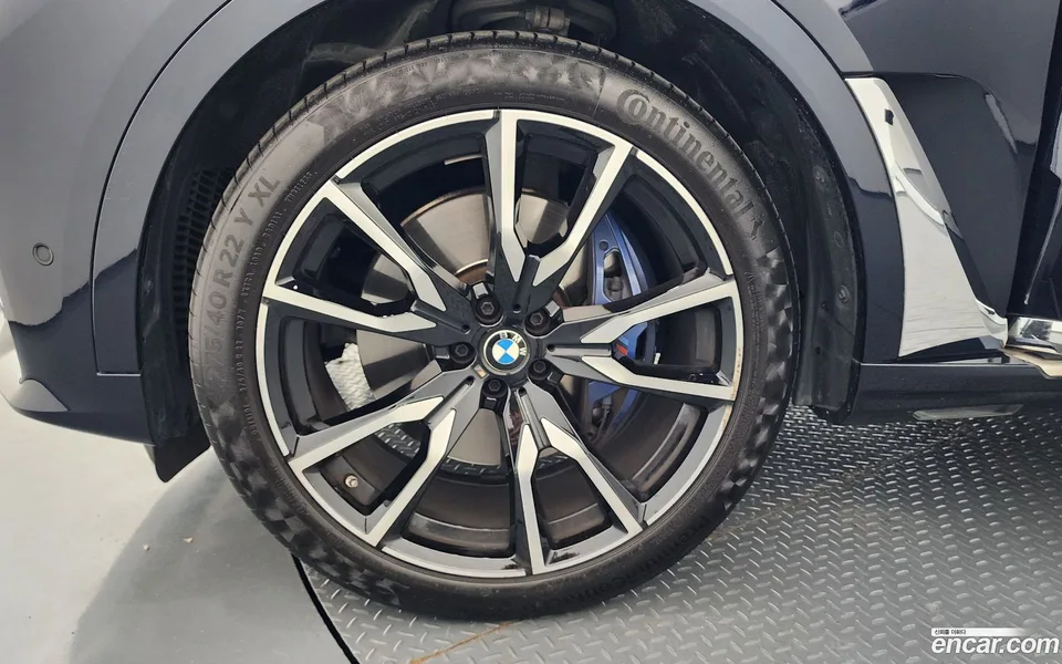 BMW X7 xDrive 40i M 6 2022 — thumbnail 2