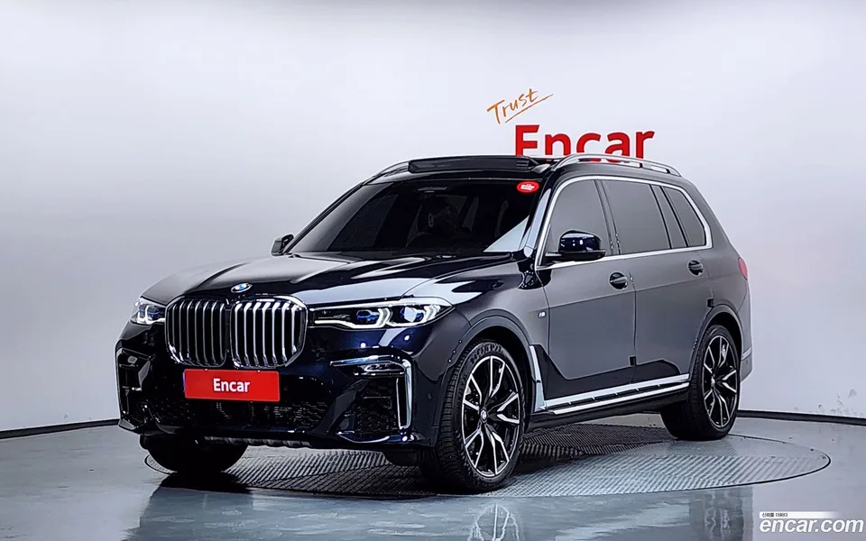 BMW X7 xDrive 40i M 6 2022 — photo 1, buy with delivery to Moscow