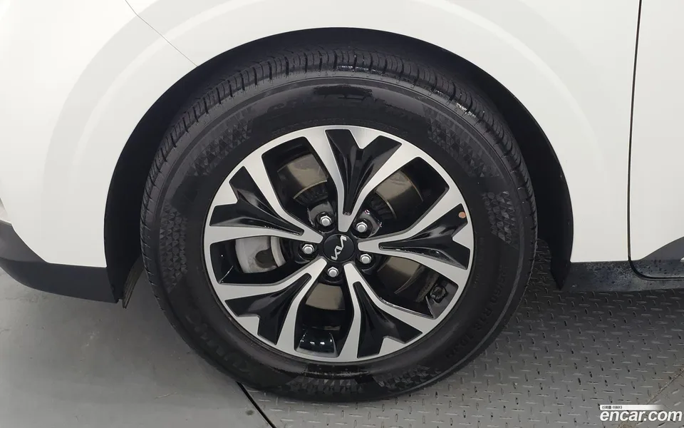 Kia Carnival 9 2022 — thumbnail 5