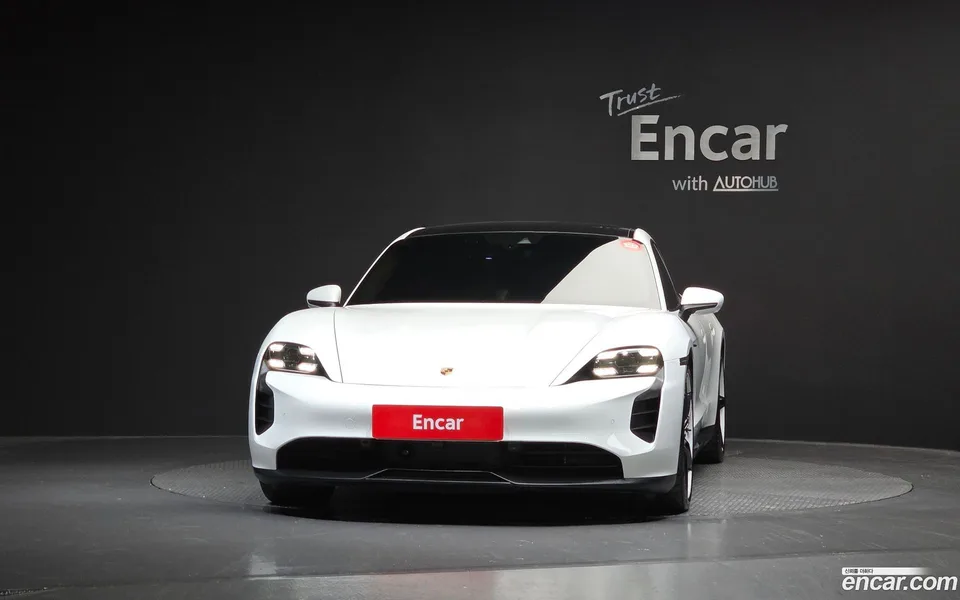 Porsche Taycan GTS 2023 — thumbnail 3