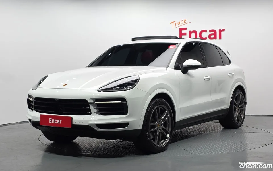 Porsche Cayenne 3.0 2022 — photo 1, buy with delivery to Moscow