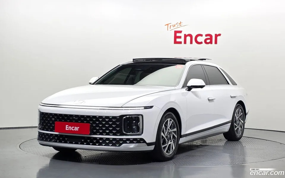 Hyundai Grandeur 2.5 2WD 2023 — photo 1, buy with delivery to Moscow