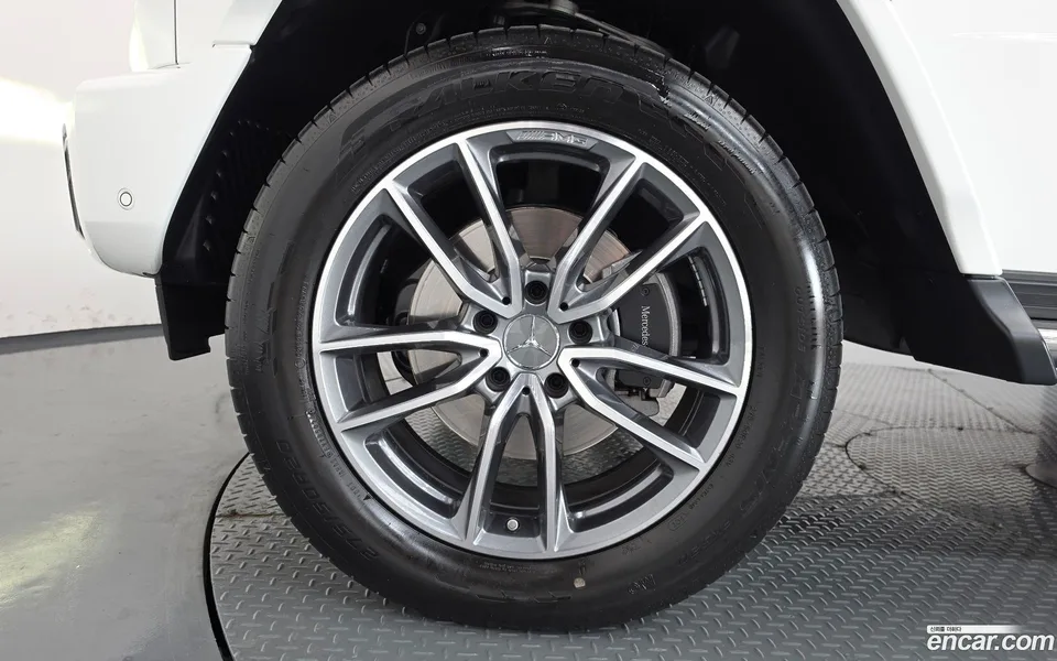 Mercedes-Benz G-Class G450d 2025 — thumbnail 2