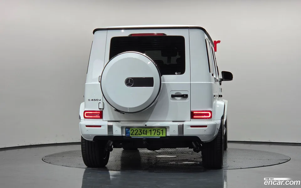 Mercedes-Benz G-Class G450d 2025 — thumbnail 4