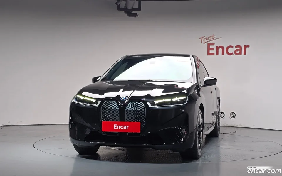 BMW iX xDrive50 2022 — thumbnail 3