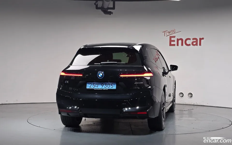BMW iX xDrive50 2022 — thumbnail 4