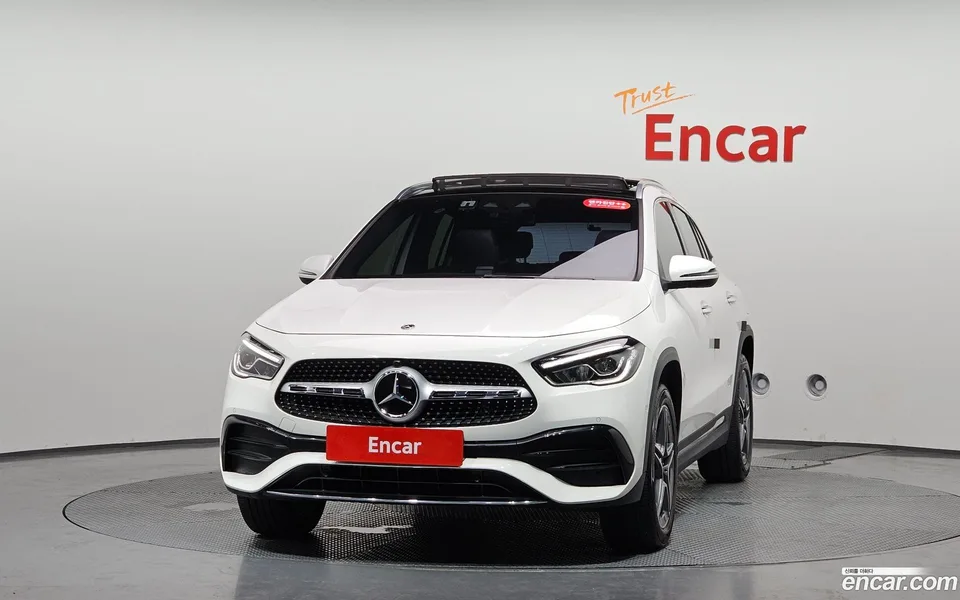 Mercedes-Benz GLA-Class GLA250 4MATIC 2023 — thumbnail 3